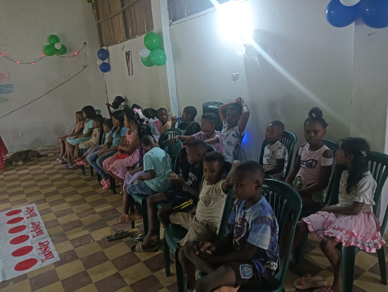 Foto 9 de la celebración de Navidad con familias beneficiarias